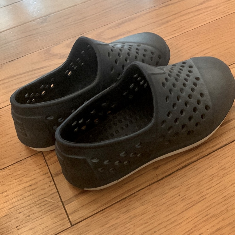 Toms water shoes